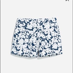 Stitch fix blue and white patterned shorts